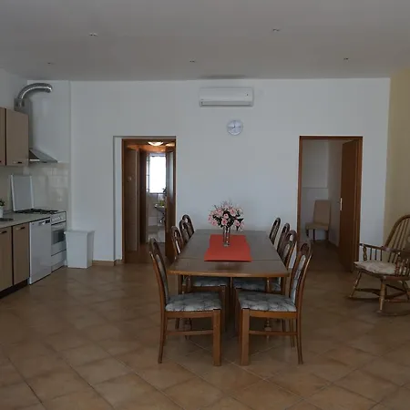 Ivancic * Novi Vinodolski